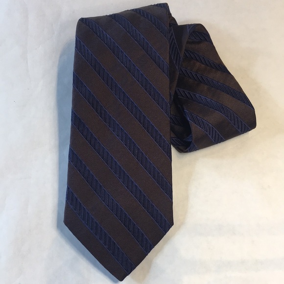 Beautiful Faconnable dark brown with dark blue diagonal stripes, 100% silk tie. - Picture 2 of 9